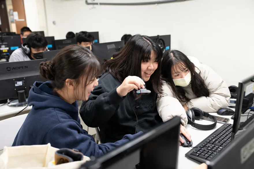 淡江大學教育科技系｜數位媒體營 — 許軒豪 Howard Hsu