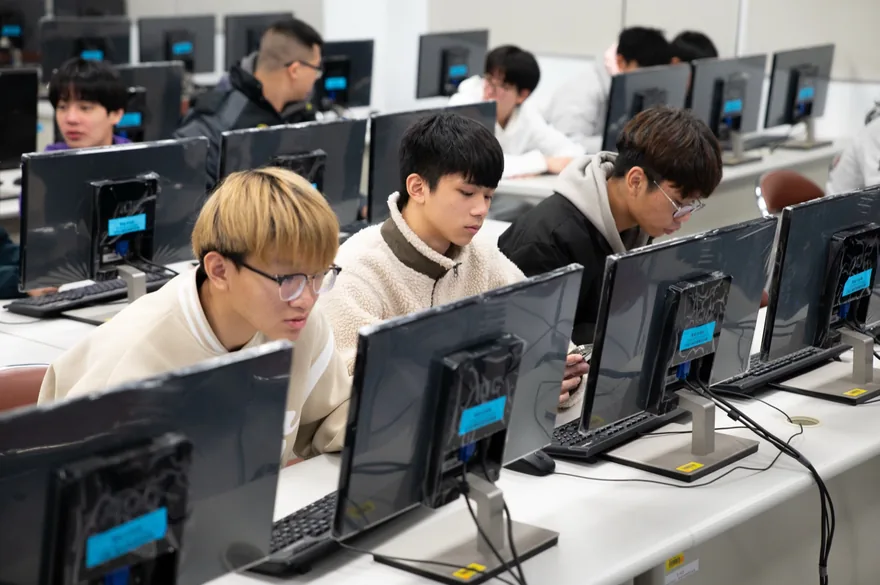 淡江大學教育科技系｜數位媒體營 — 許軒豪 Howard Hsu